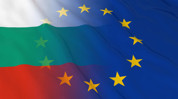 EU and Bulgarian flags